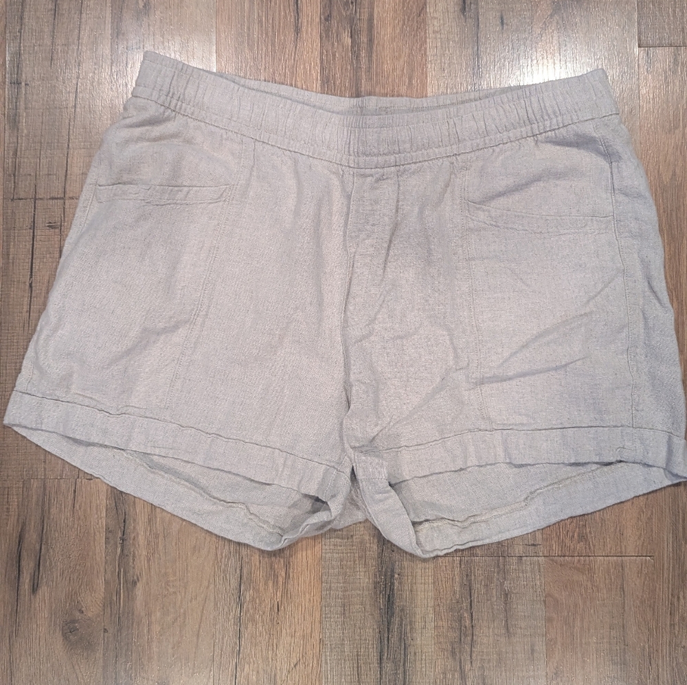 Old Navy Women's Shorts Cream L